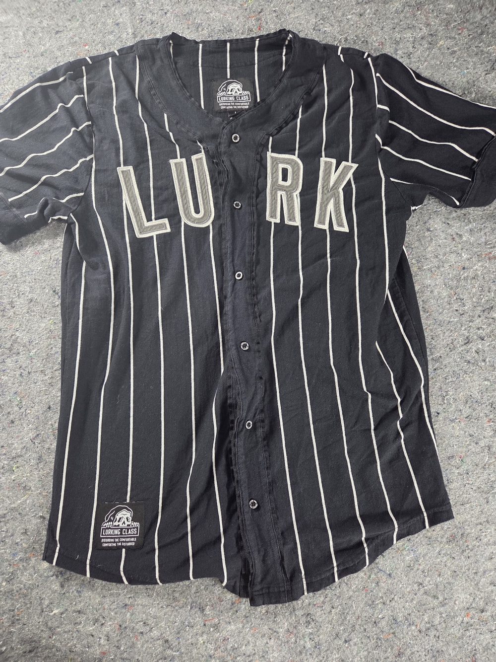 Lurking Class Sketchy Tank LURK Baseball Jersey Men’s L Black Pinstripe Skull